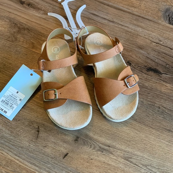 Cat & Jack toddler girls size 9 sandals have a velcro closure. - Picture 4 of 6
